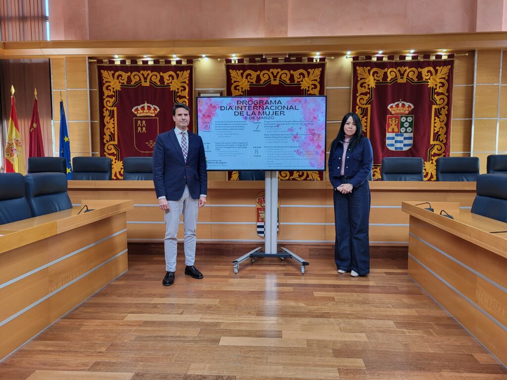 Familia Programa actividades 'Día Internacional Mujer 8 de Marzo' 2024 Presentación Foto