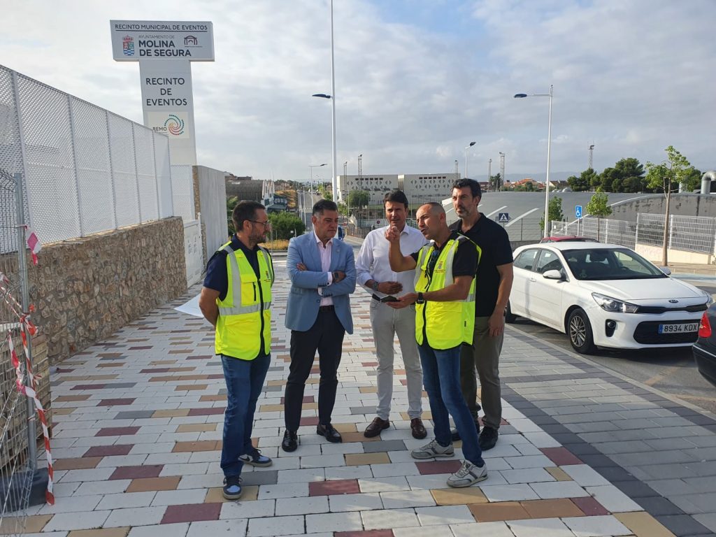 REMO Proyecto mejora accesos y seguridad recinto Visita del alcalde fin de obras Foto1